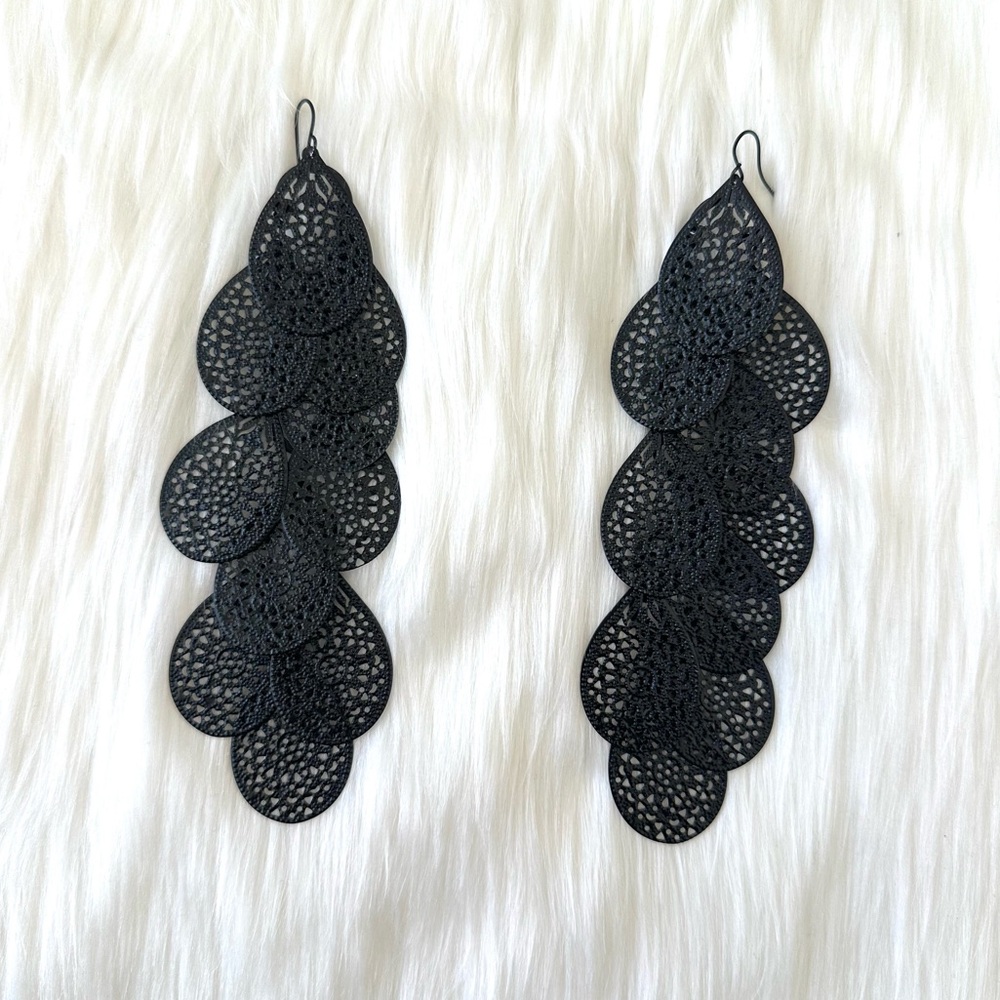 BEBE LUXURY EARRINGS